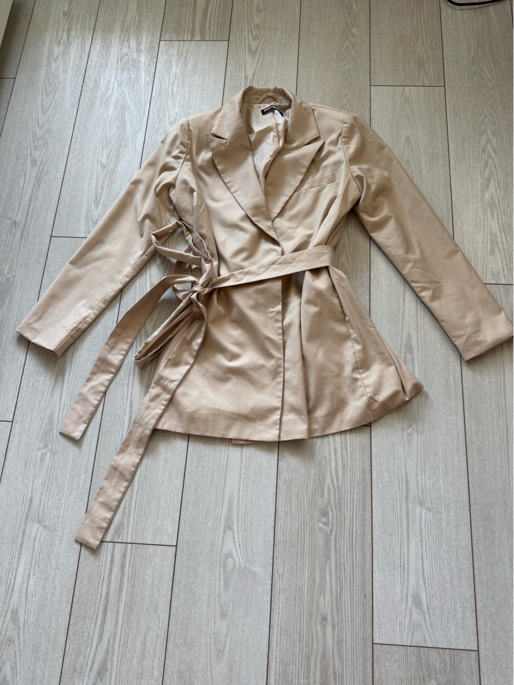 Babyboo Trench coat small tan beige button belted fall classic quiet luxury